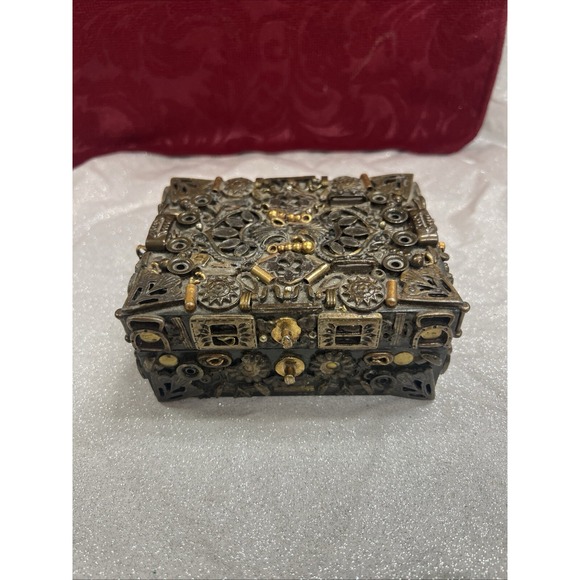 UNIQUE‎ VINTAGE TRINKET BOX A LITTLE OF ALL 4.5 X 3.5 (1505) - Picture 2 of 10